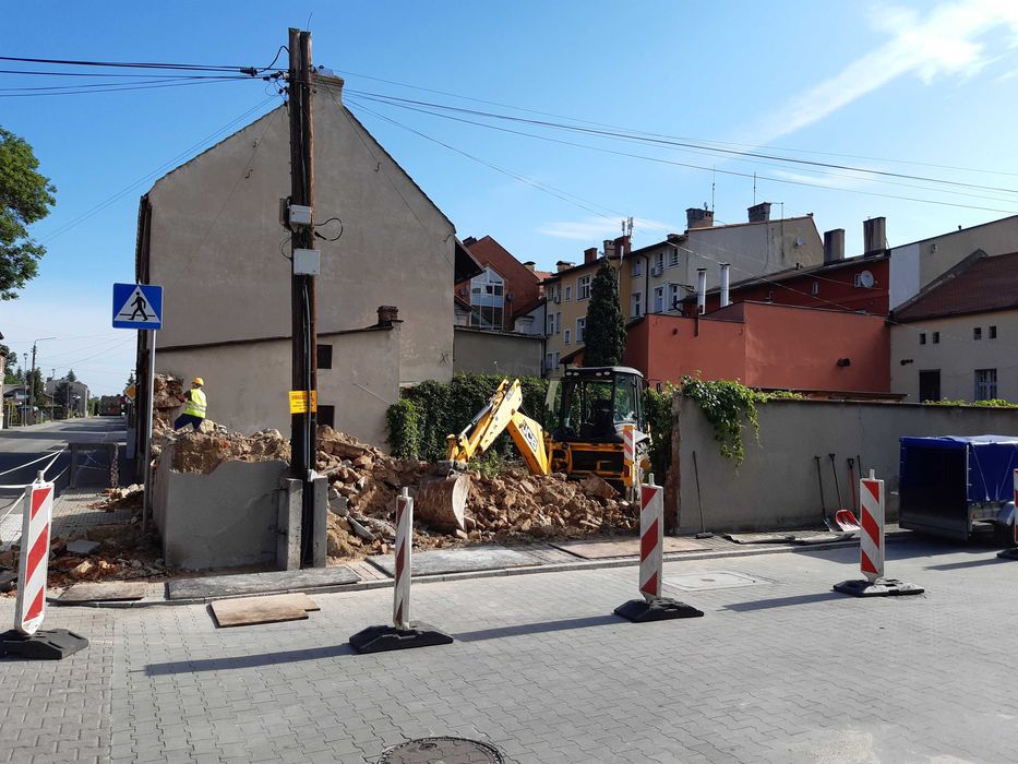 Usługi koparko-ładowarką,usługi transportowe,rozbiórki,wykopy