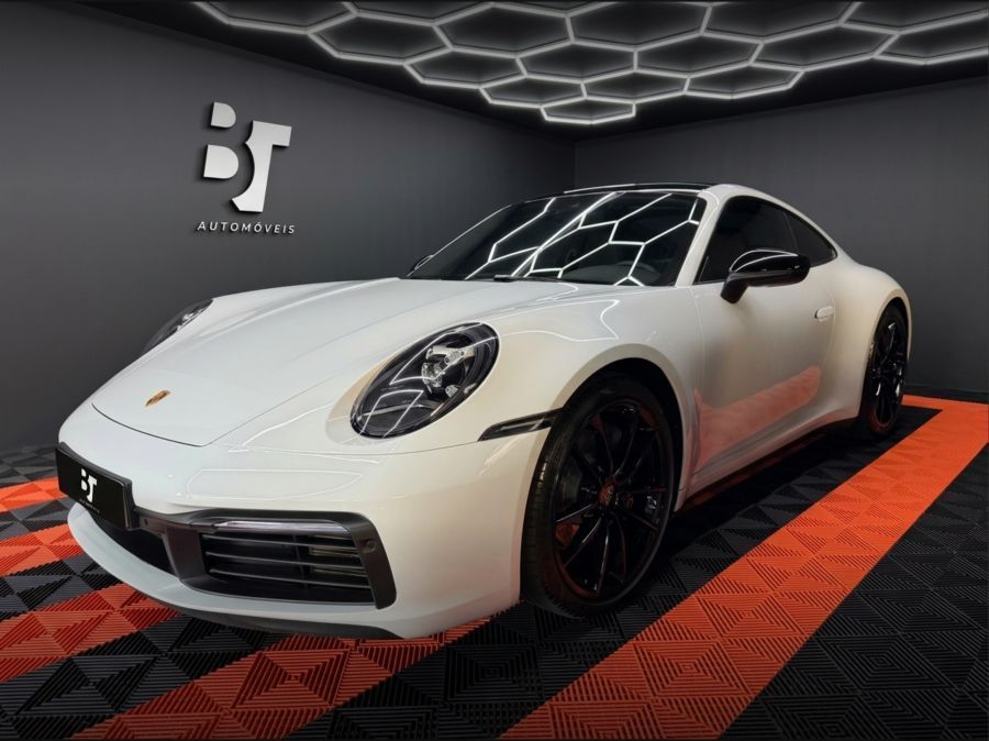 Porsche 911 (992) Carrera PDK