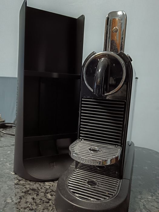 Nespresso Citiz EN 167.B da De'Longhi + Porta Cápsulas