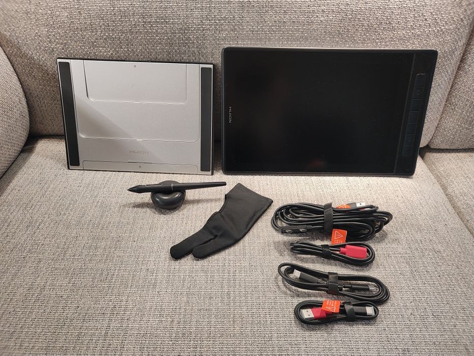 Tablet graficzny Huion Kamvas Pro 13 2.5K  - jak nowy