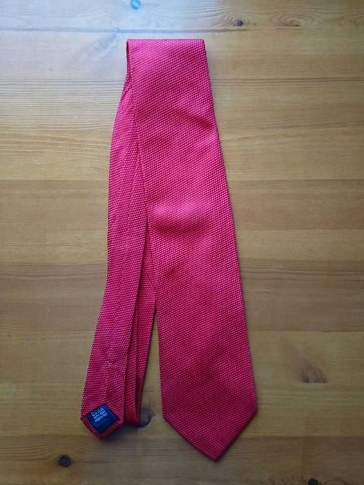 Gravata vermelha Carolina Herrera 100% seda nova