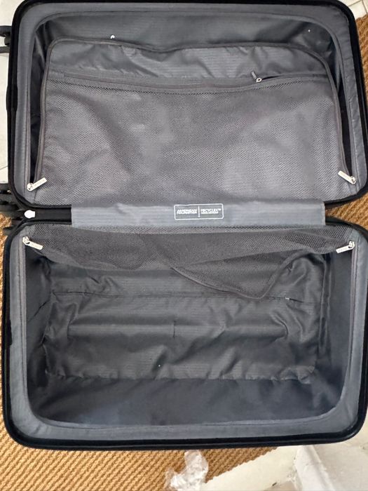 Mala de viagem, American Tourist. Usada uma vez. Como nova. Leve e versátil