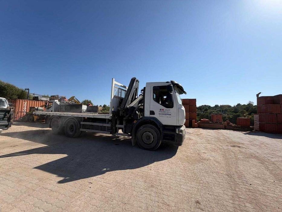 Renault grua hiab 166