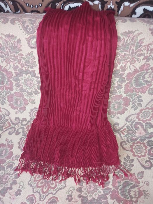 Продам  шарф  жіночий.