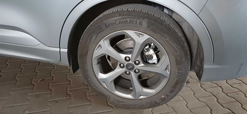 Sprzedam opony letnie do Suva prawie nowe