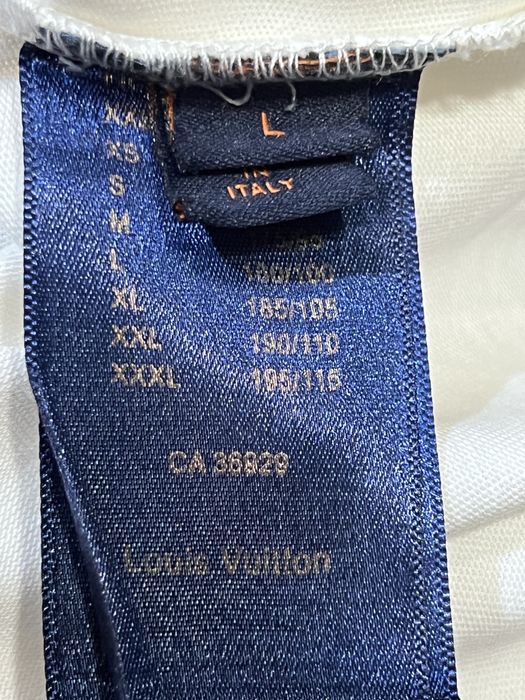 T-shirt Louis Vuitton Monogram Relevo - Branca (Original)
