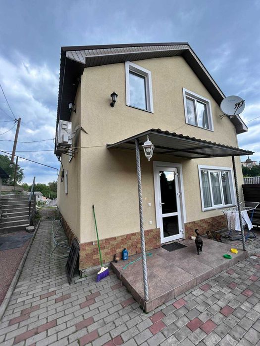 Будинок на Корбутівці. Затишний район. Готовий ремонт. Камін та тераса