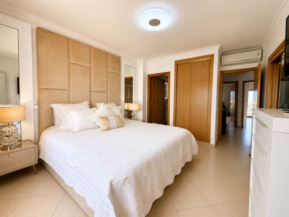 Moradia T3 de Excelência no Condomínio Magnólia Village – Mosqueira, Albufeira