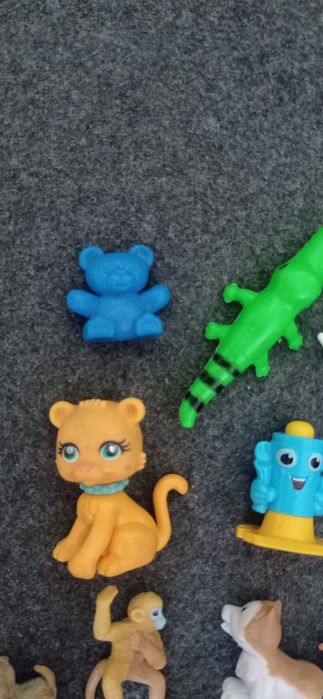 Figurki zwierzęta zabawki kinder