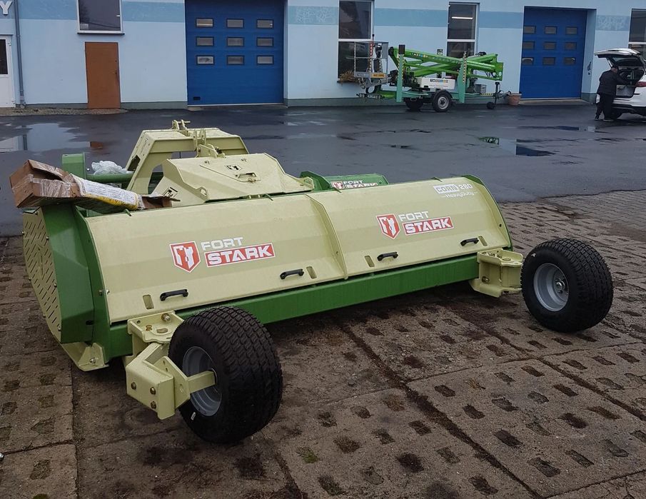 CORN 280 PROFI STARK  Kosiarka bijakowa CORN 280 PROFI na kołach STARK