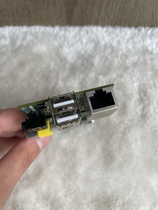 wczesny model Raspberry Pi 1 Model B.