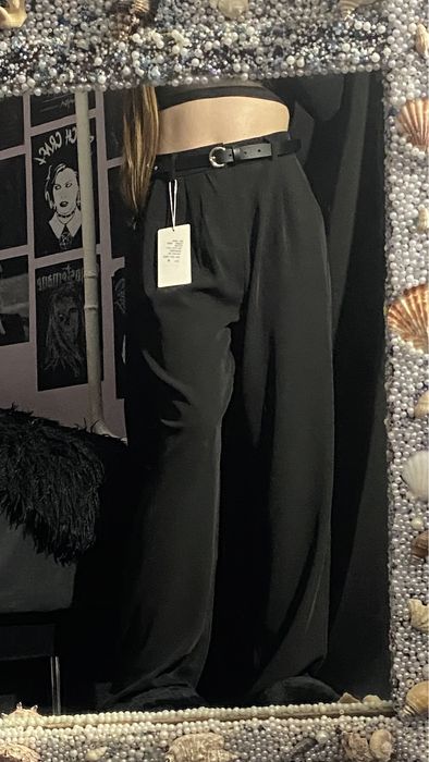 Чорні брюки, чорні штани