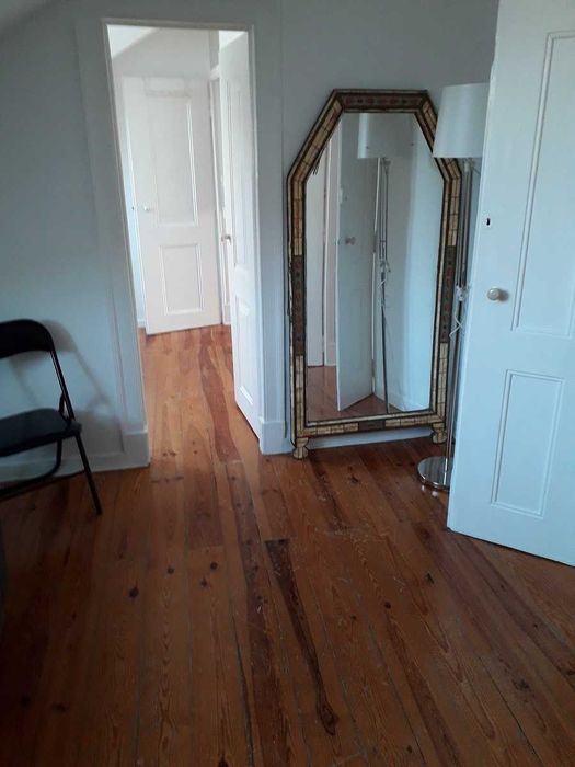 T2 Bairro Alto águas furtadas