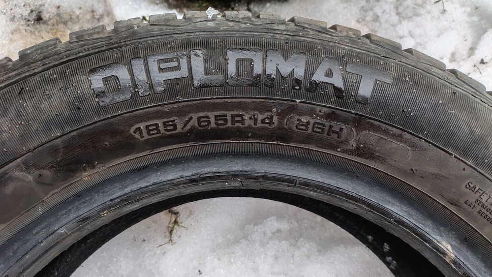 Шини для машини вживані