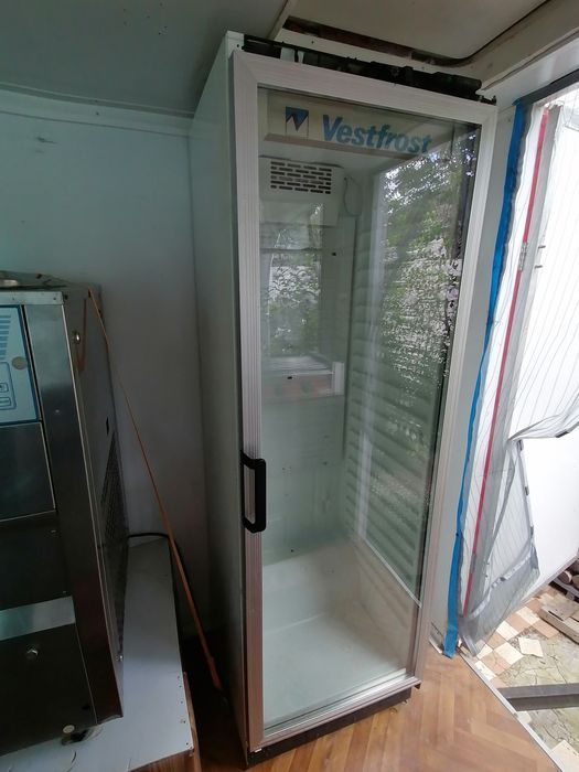 Торговий причіп Купава