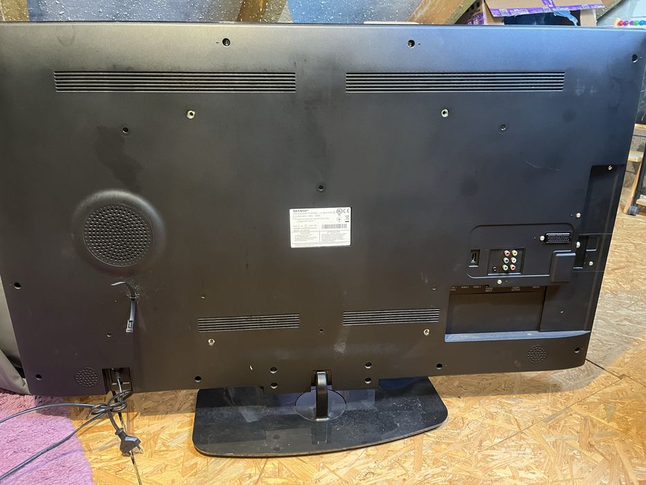 Telewizor SHARP 46 cali