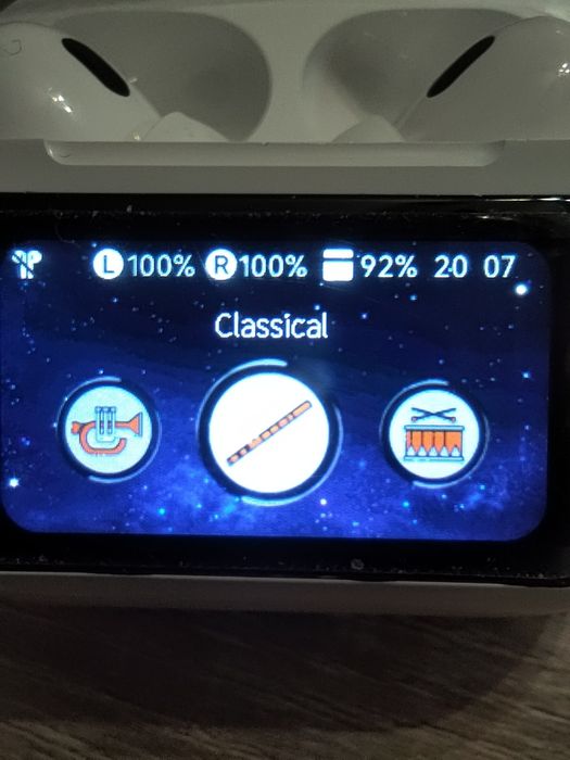 Бездротові навушники ERAZER A9 Pro2 з сенсорним екраном у зарядному кейсі білі