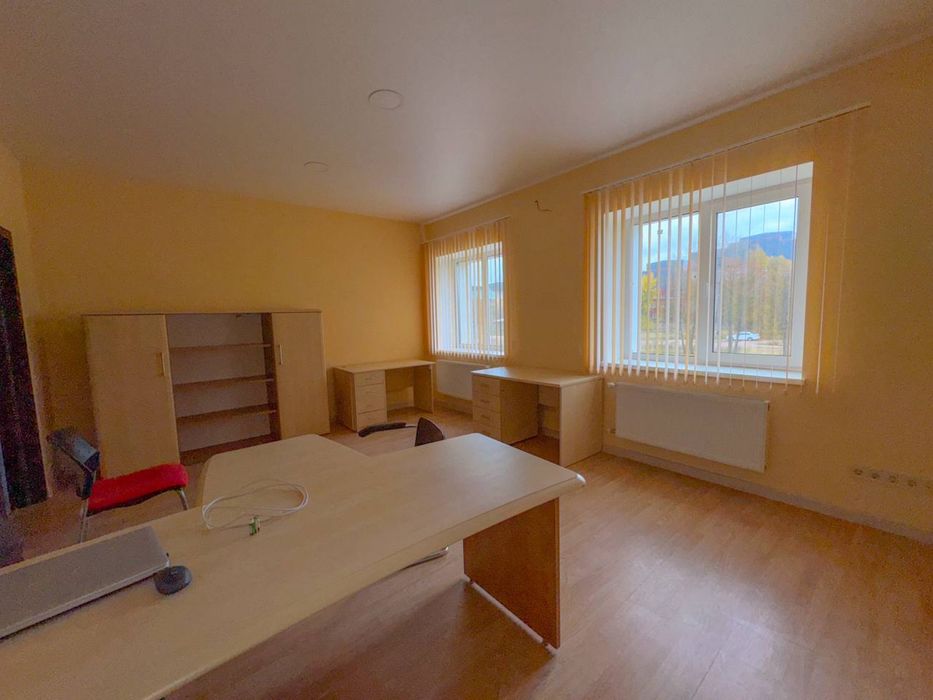 Здам офіси від 3000 грн плюс світло, район ЗАЗ