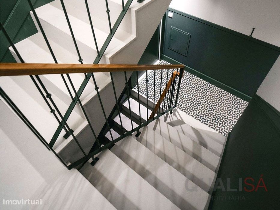 Apartamento T1 semi novo, equipado e mobilado no centro histórico d...