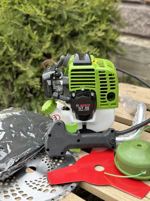 Найлегша бензокоса Bosch Gt 30