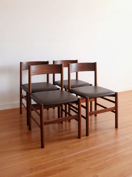 Conjunto de cadeiras Vintage / Set of Vintage chairs