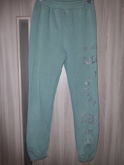 Продам  гамаши и спорт штаны на девочку