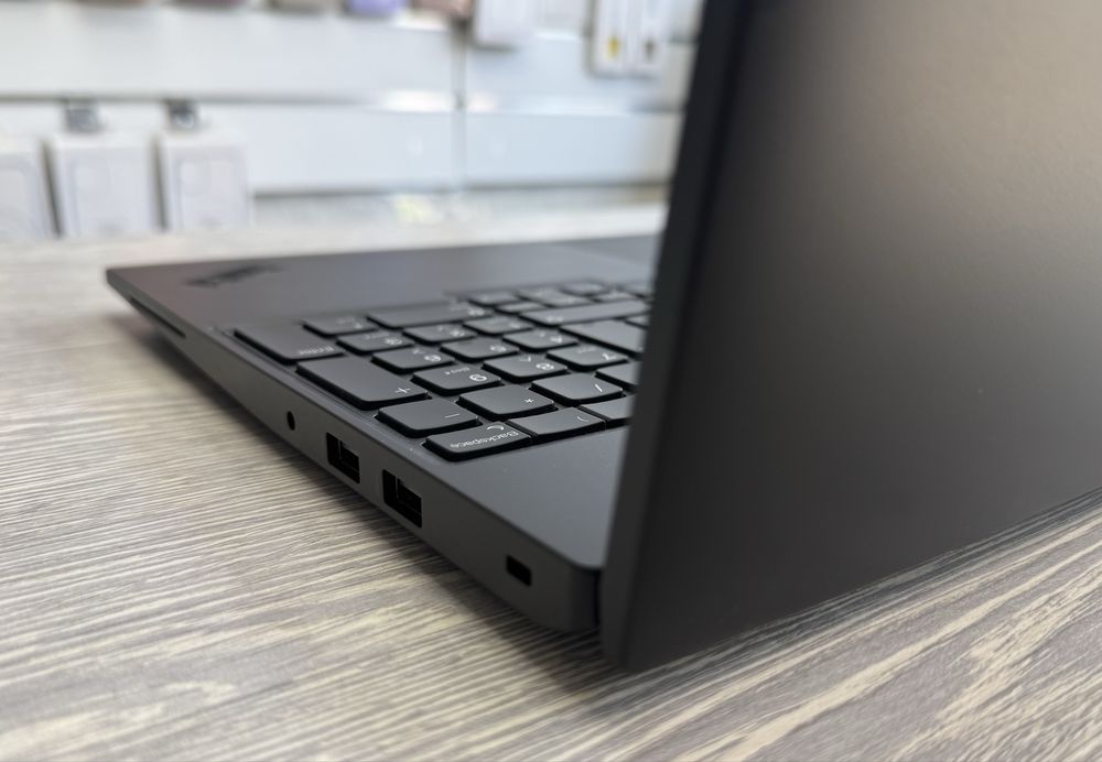 Lenovo ThinkPad L16 Gen 1 / intel core Ultra 7 155U / RAM 16 / SSD 500