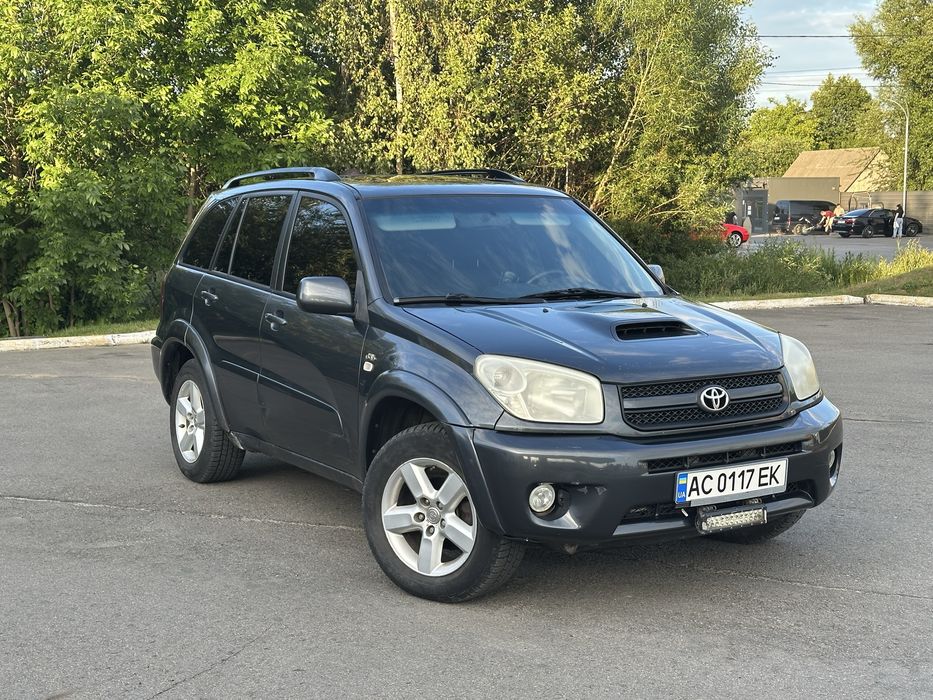 Toyota RAV4 2005 року в чудовому стані на 2.0 дизельному двигуну