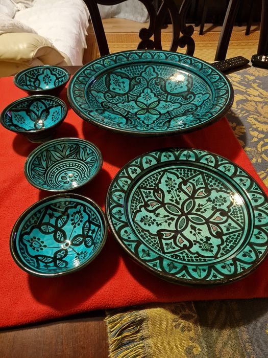 Seis taças marroquinas, safi, nunca utilizadas.