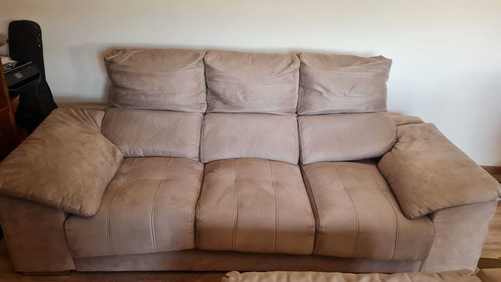 Sofás 2 e 3 Lugares | Chaise Longue, Reclináveis e Puffs c/tratamento Impermeável