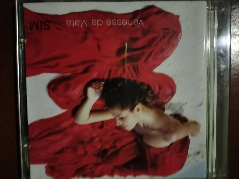 CD Sim da artista Vanessa da Mata