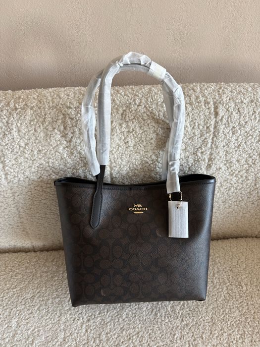 Сумка Coach City Tote середнього розміру
