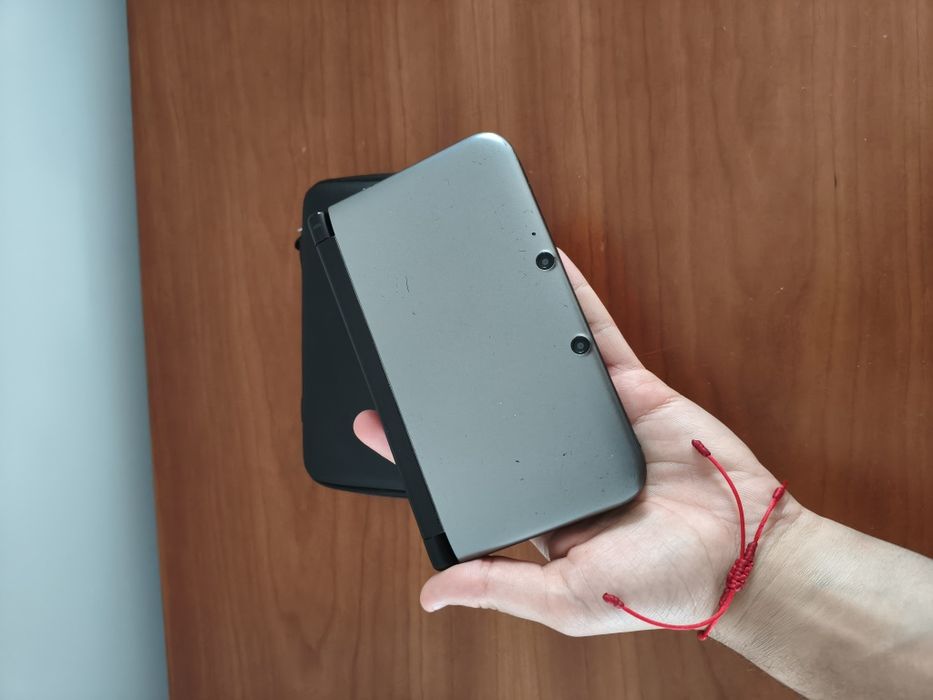 Nintendo 3ds XL com capa