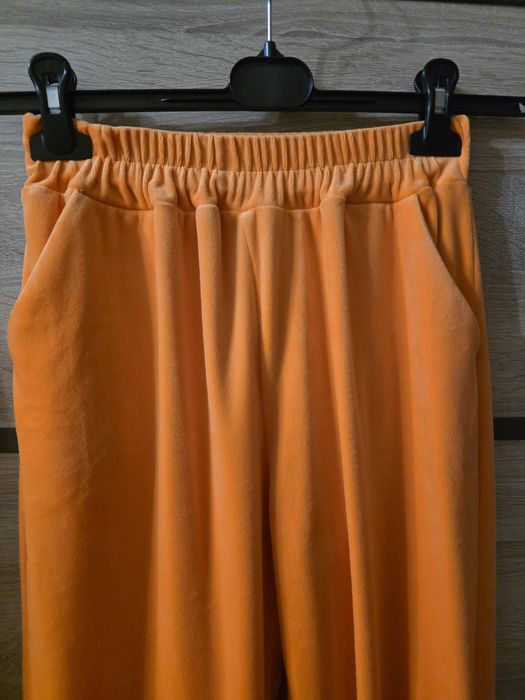 Komplet dresowy welurowy