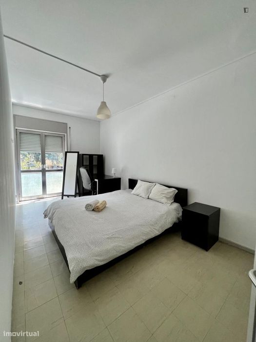 Quarto - localizado em Bonfim Porto