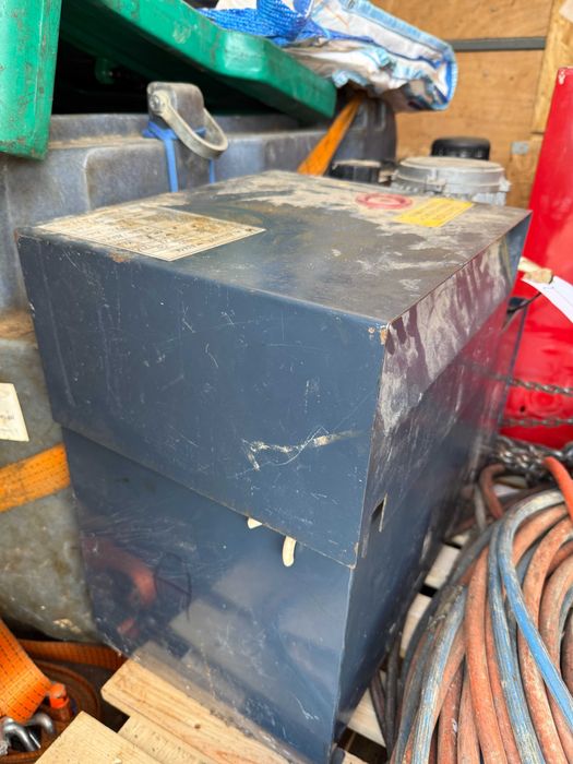 SYNDYK SPRZEDA: Zestaw sprzętów budowlanych