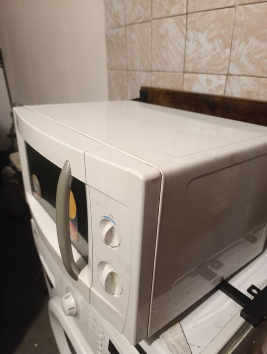 Продается микроволновка 1400 грн