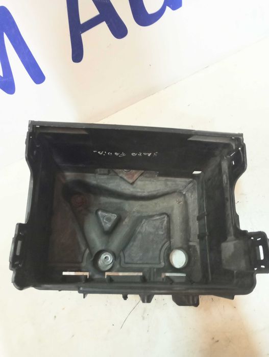 Base / Suporte de Bateria VW Polo / Ibiza / Fabia Original 6Q0915331