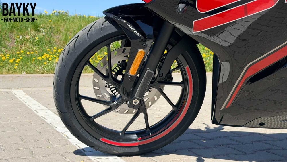 Мотоцикл CFMOTO 250SR Lite