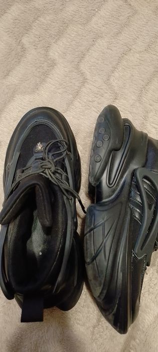 Кросівки жіночі чорні