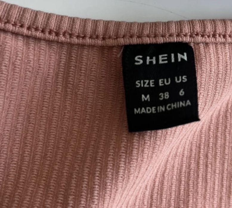 Bluzka crop top shein morelowa prążek prążkowana