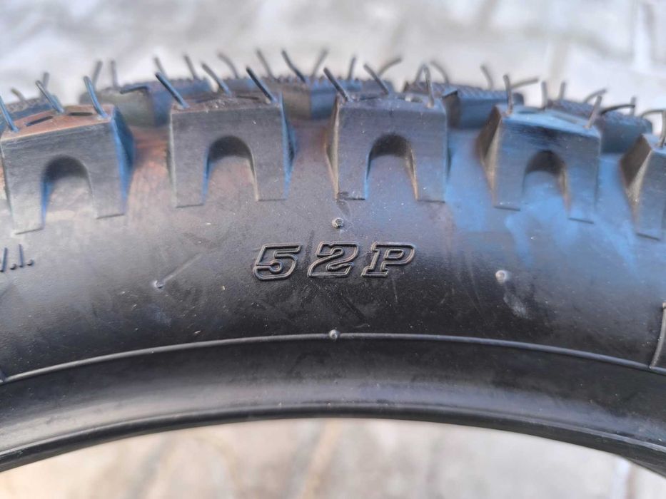 Шина 3.00-18 з камерою Тайвань на Минск шипована
