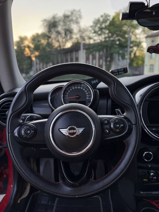 MINI Cooper F56 2014 1.5 червоний