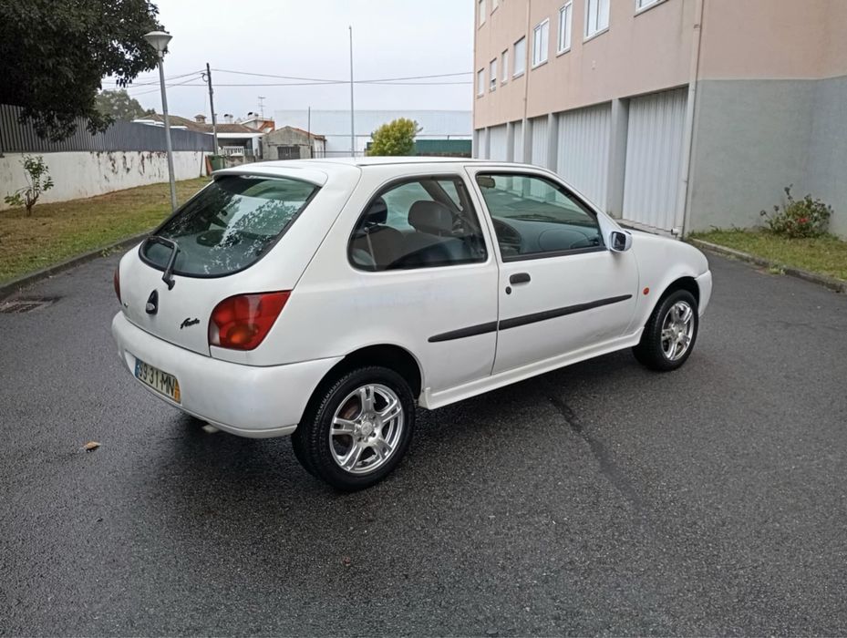 Ford  Fista 1999