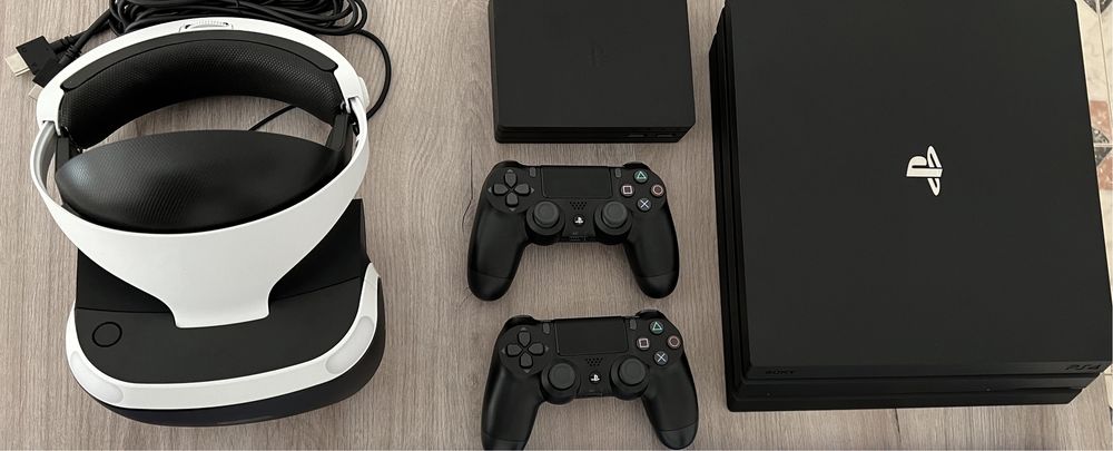 PS4 1TB Pro + Sony VR + 2 Controllers + 9 Games (Selling the Bundle Only)64751966740483121