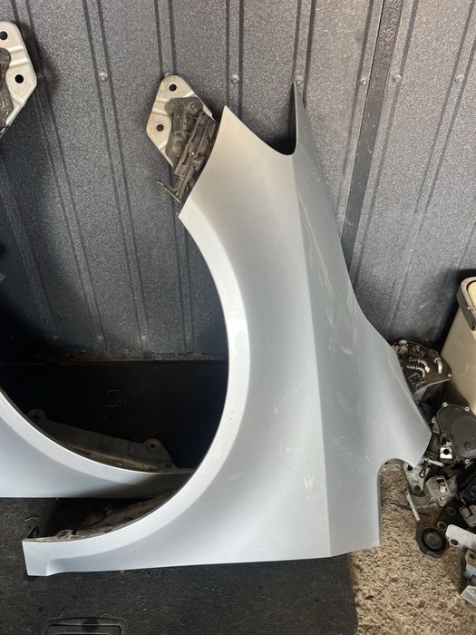 Крило переднє праве ліве VW GOLF PLUS + гольф плюс