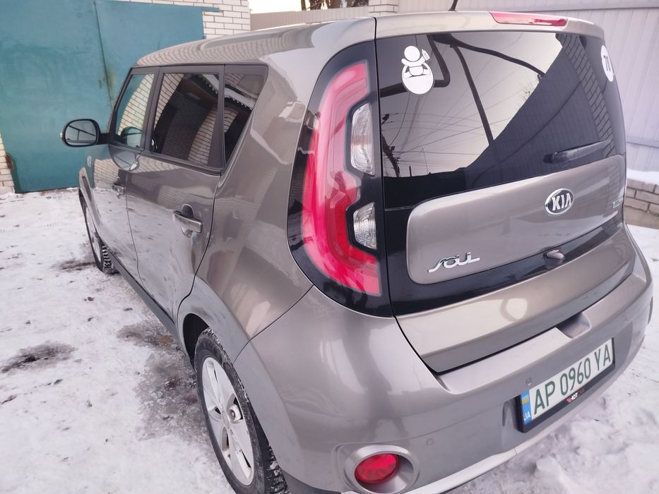 KIA SOULe automatic 2015