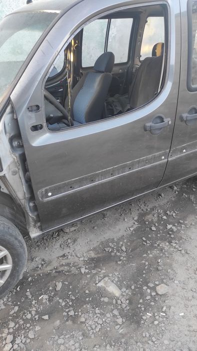 Двері капот двигун фиат Добло Fiat Doblo