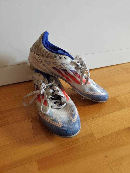 Chuteiras adidas/nike