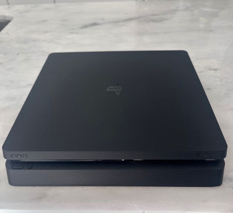 PlayStation_4 como nova